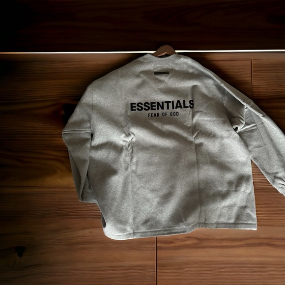 Essential Fear Of God crew neck oversized - xl. Fits huge! 100% authentic - Picture 5 of 5